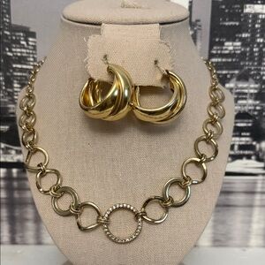 Elegant Gold Tone Necklace and Earring Set